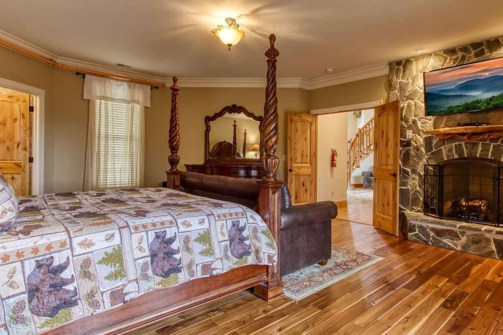 Вилла Mountain Bliss: Estate W/ Views~Firepit~Hot Tub~Gburg 5Min~3 Pools Гатлинбург Экстерьер фото