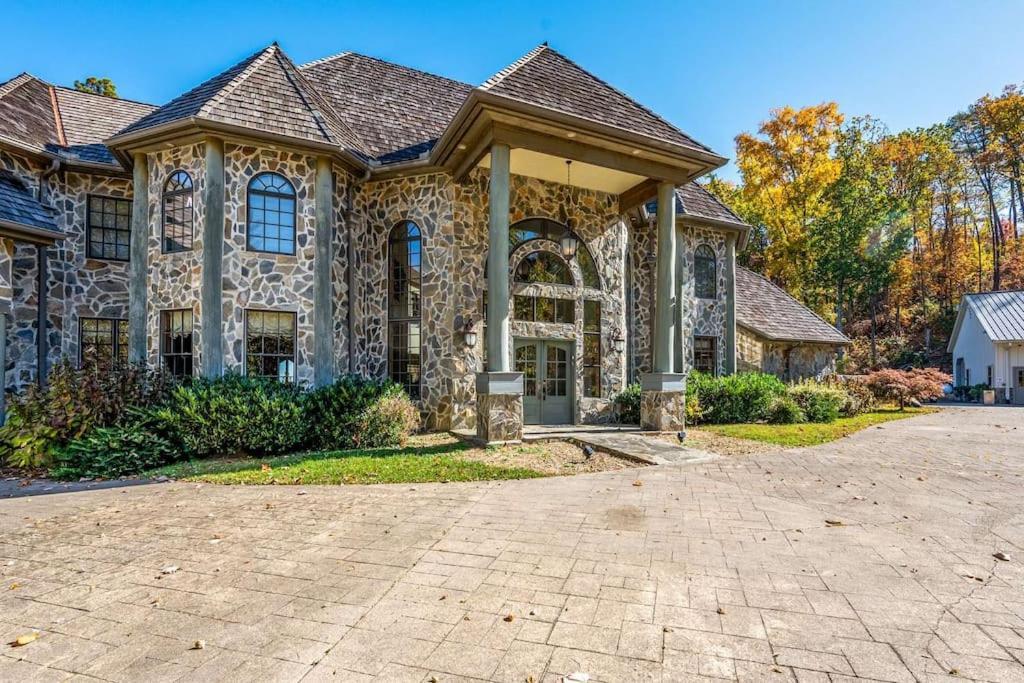 Вилла Mountain Bliss: Estate W/ Views~Firepit~Hot Tub~Gburg 5Min~3 Pools Гатлинбург Экстерьер фото